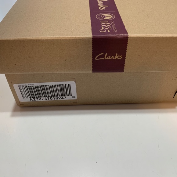 Clarks boots *NWT* - Picture 3 of 4